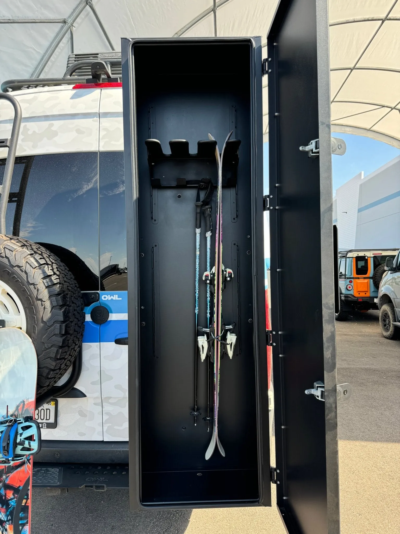 Alpine Box (Ski, Snowboards, & Golf)