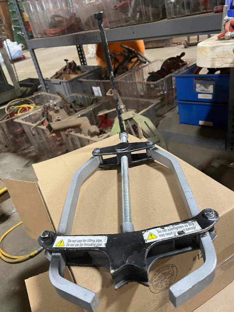 Sumner 785000 Hold-E Pipe Clamp - Reconditioned